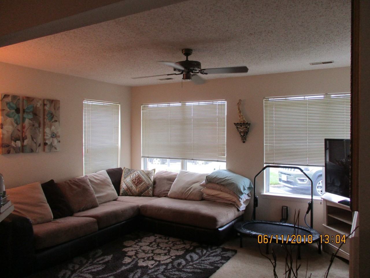 5000 Thatcher Way - Photo 5 of 11