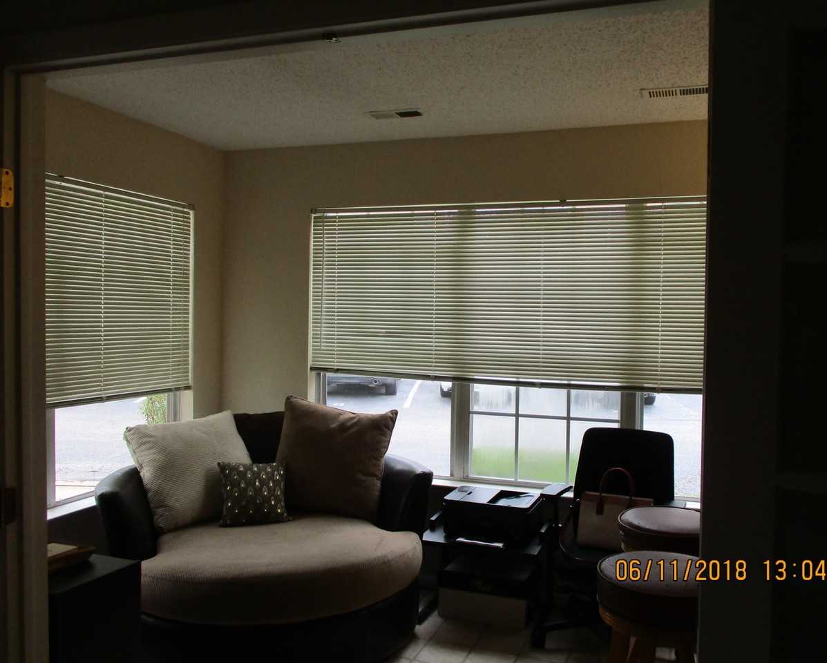 5000 Thatcher Way - Photo 7 of 11