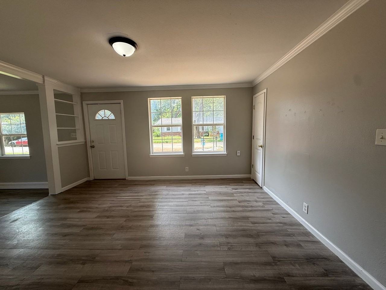 3219 W Latoka St - Photo 2 of 13