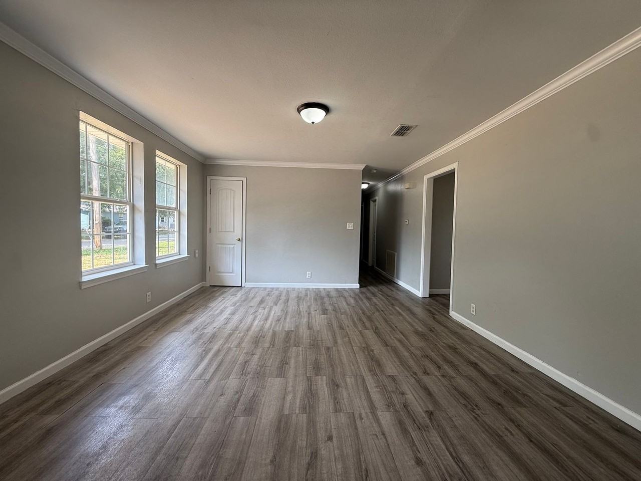 3219 W Latoka St - Photo 4 of 13