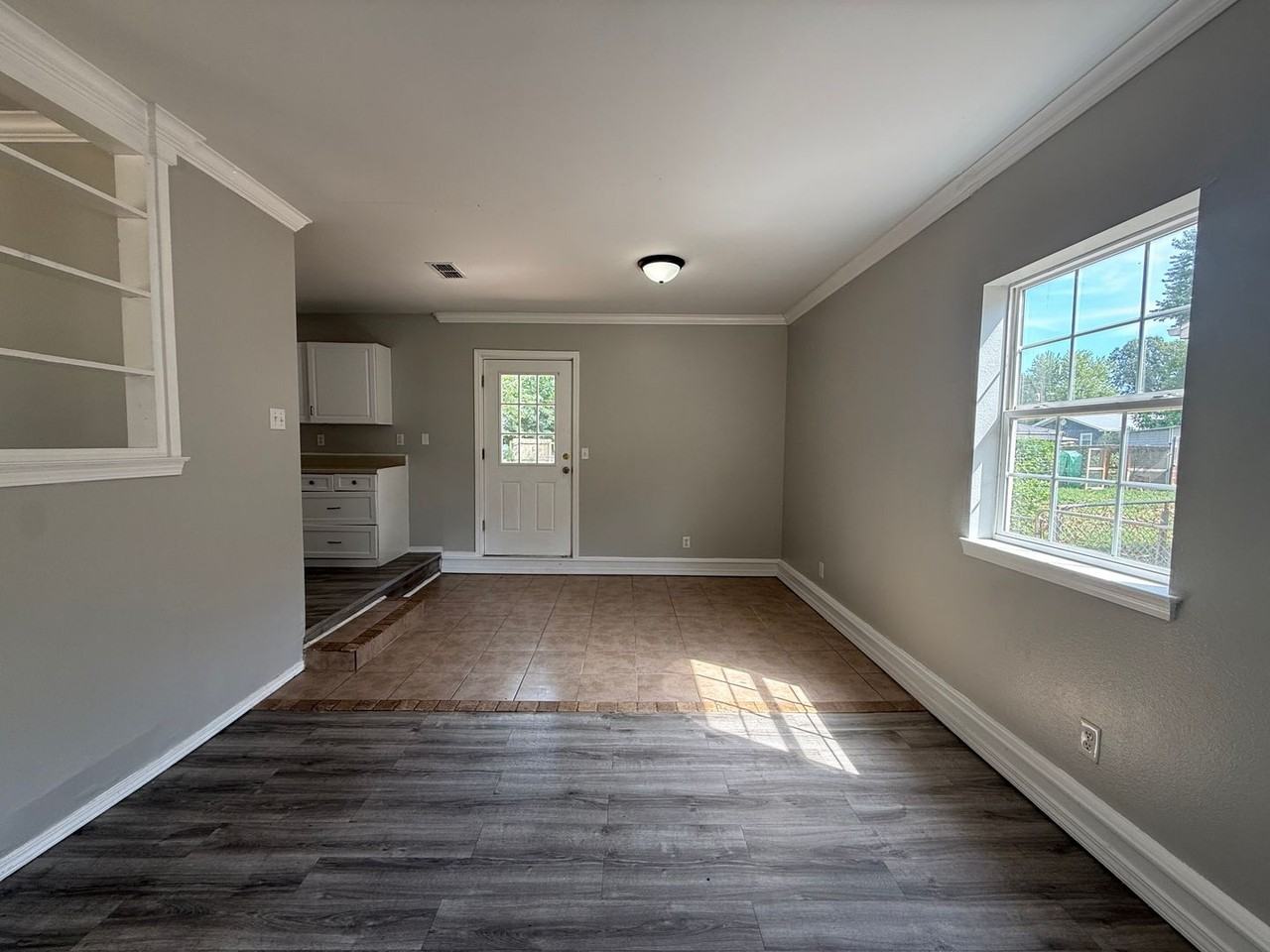 3219 W Latoka St - Photo 6 of 13
