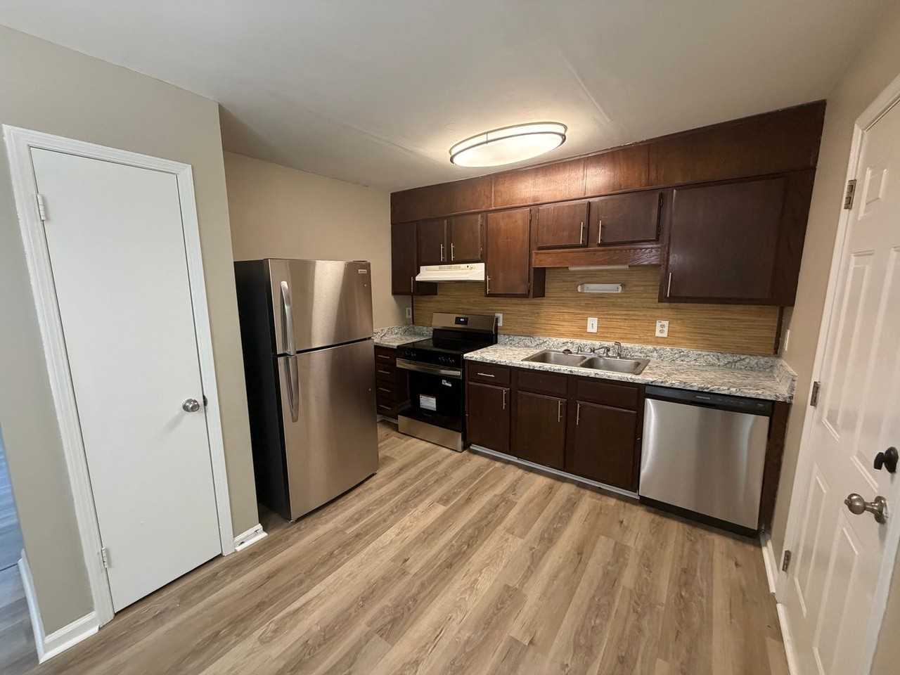 4125 Annistown Rd - Photo 7 of 17