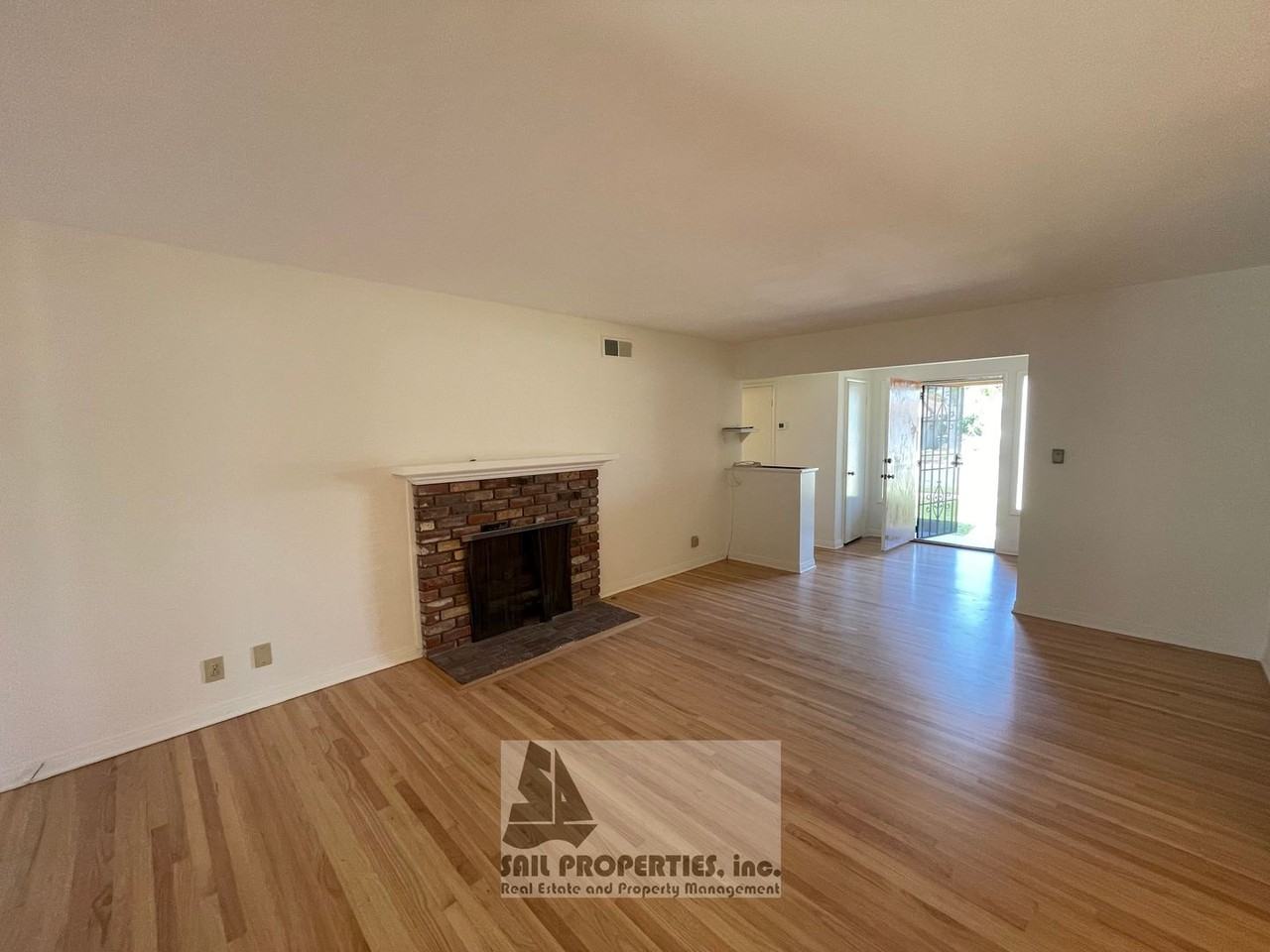 1440 E Rose Ave - Photo 2 of 28