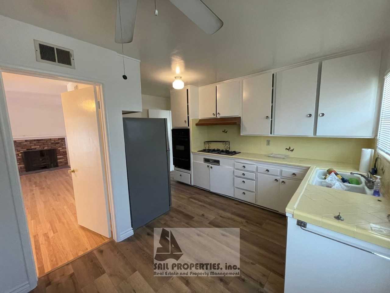 1440 E Rose Ave - Photo 5 of 28