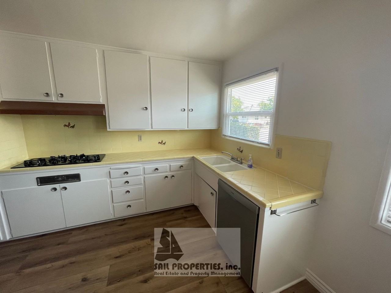 1440 E Rose Ave - Photo 7 of 28