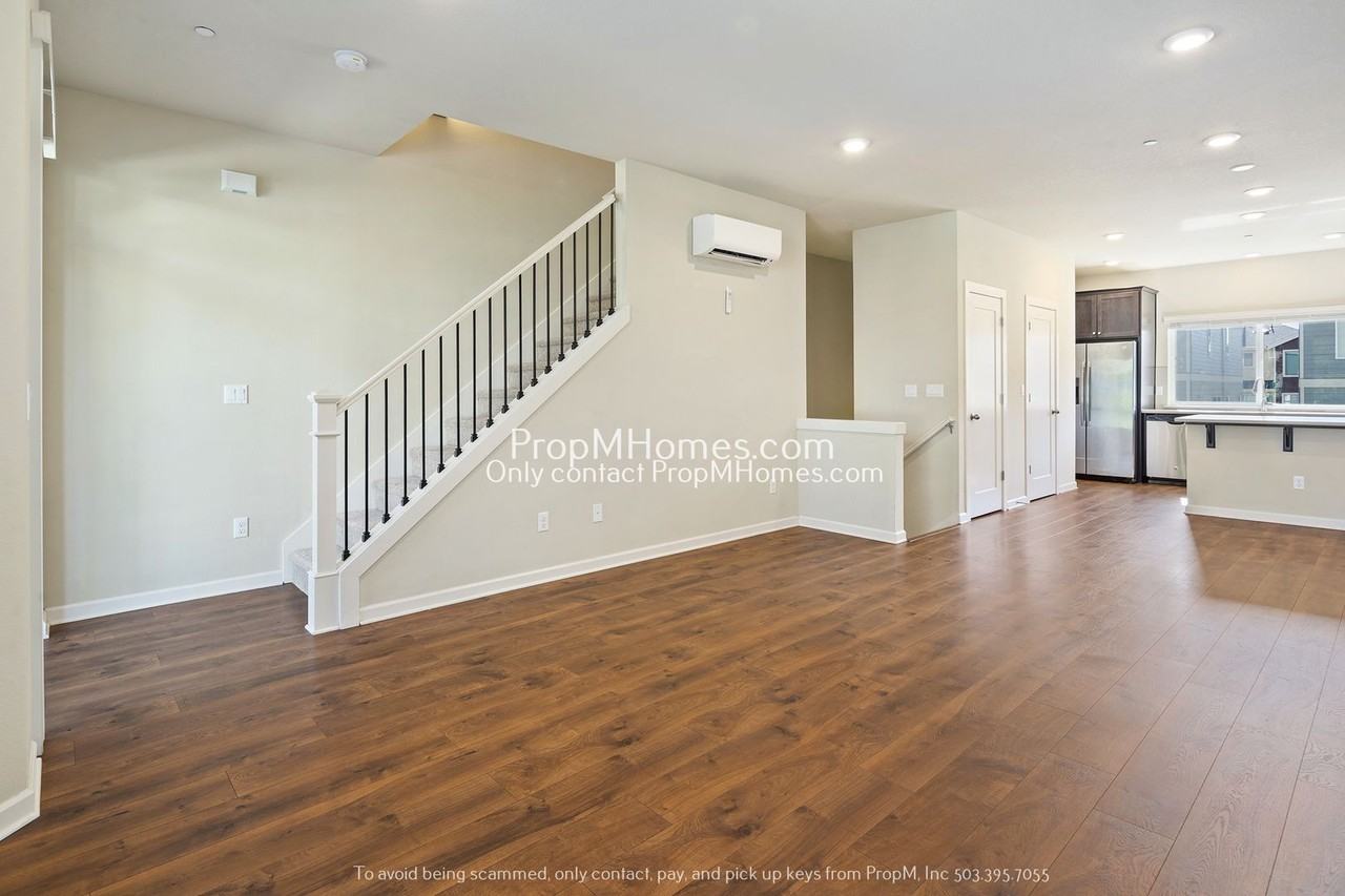 441 Ne Tork Pl - Photo 3 of 20