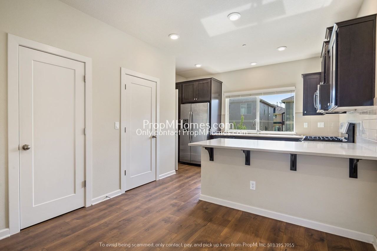 441 Ne Tork Pl - Photo 4 of 20