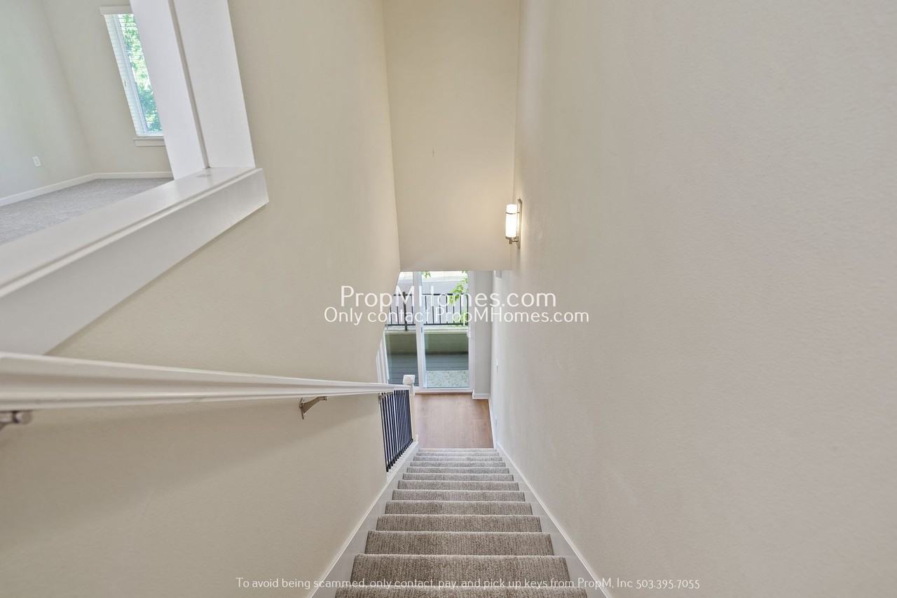 441 Ne Tork Pl - Photo 7 of 20