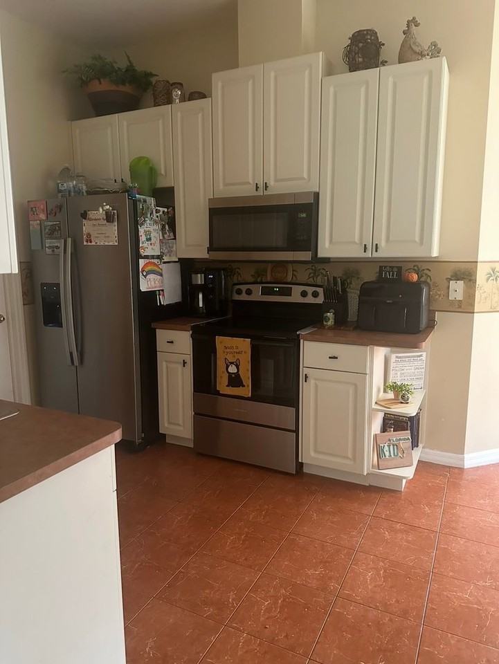 2737 Tottenham Dr - Photo 3 of 20