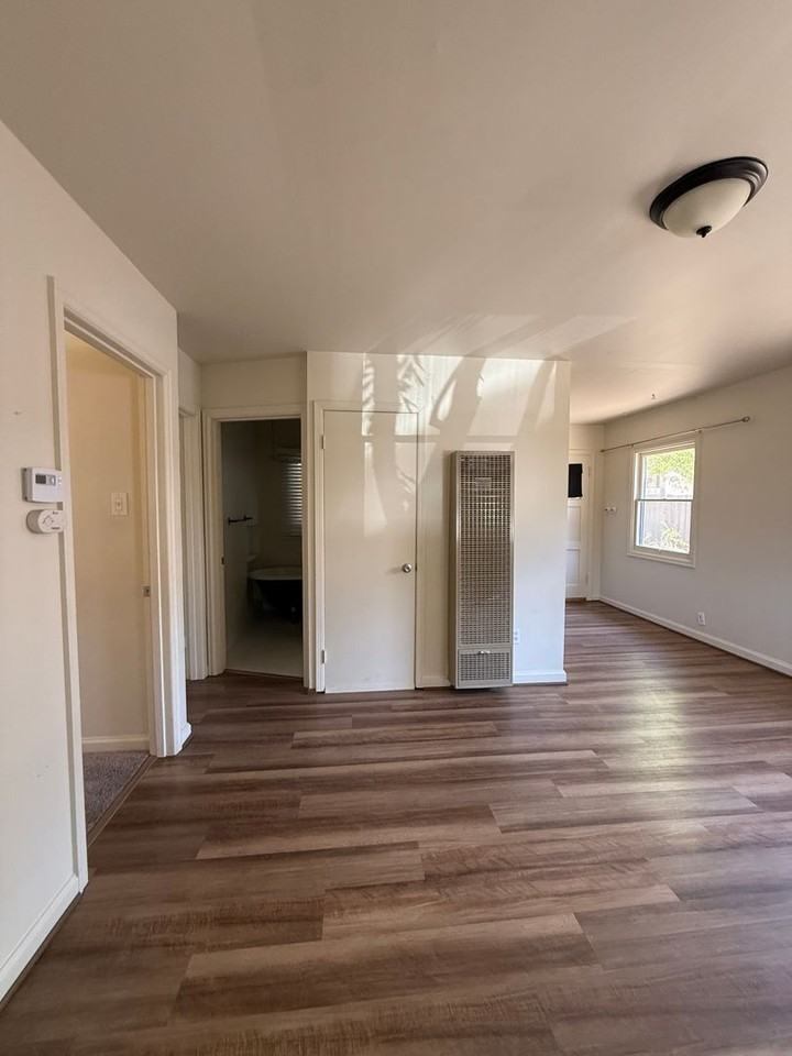577 Curtin Ln - Photo 3 of 14