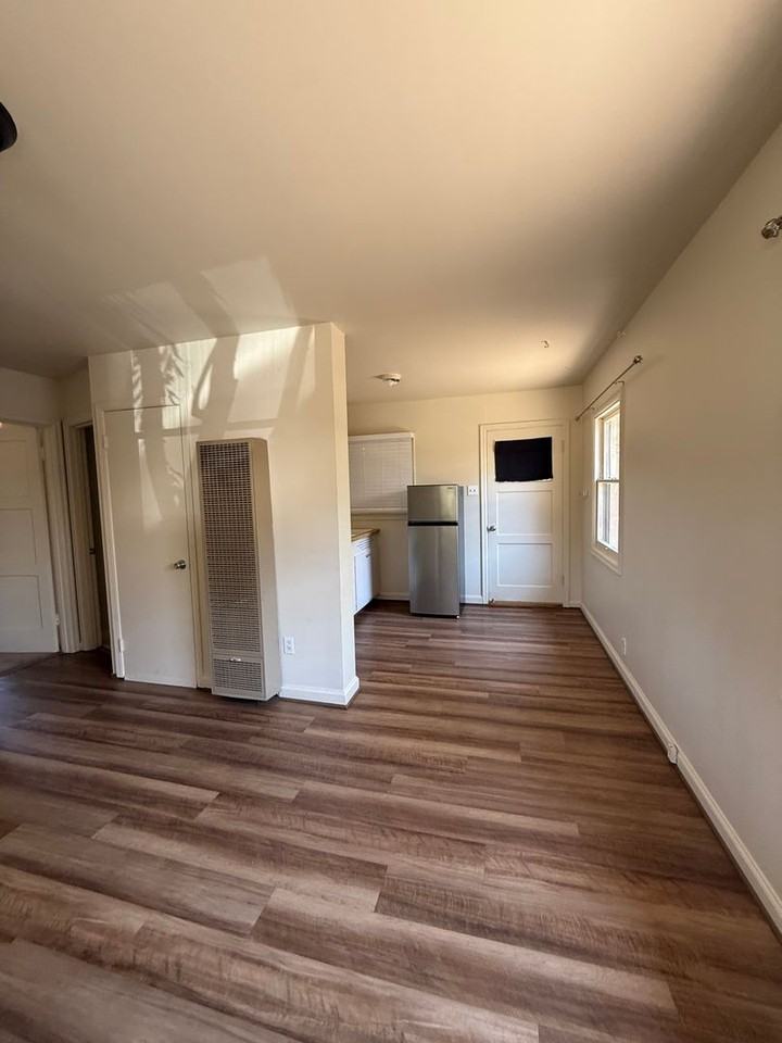 577 Curtin Ln - Photo 4 of 14