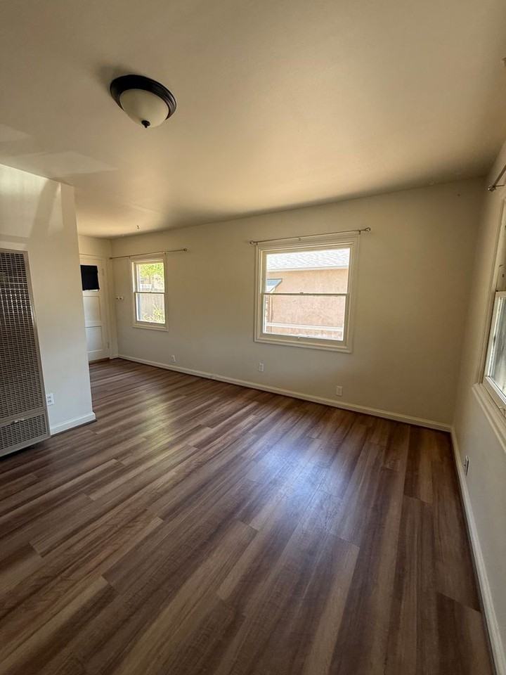 577 Curtin Ln - Photo 5 of 14