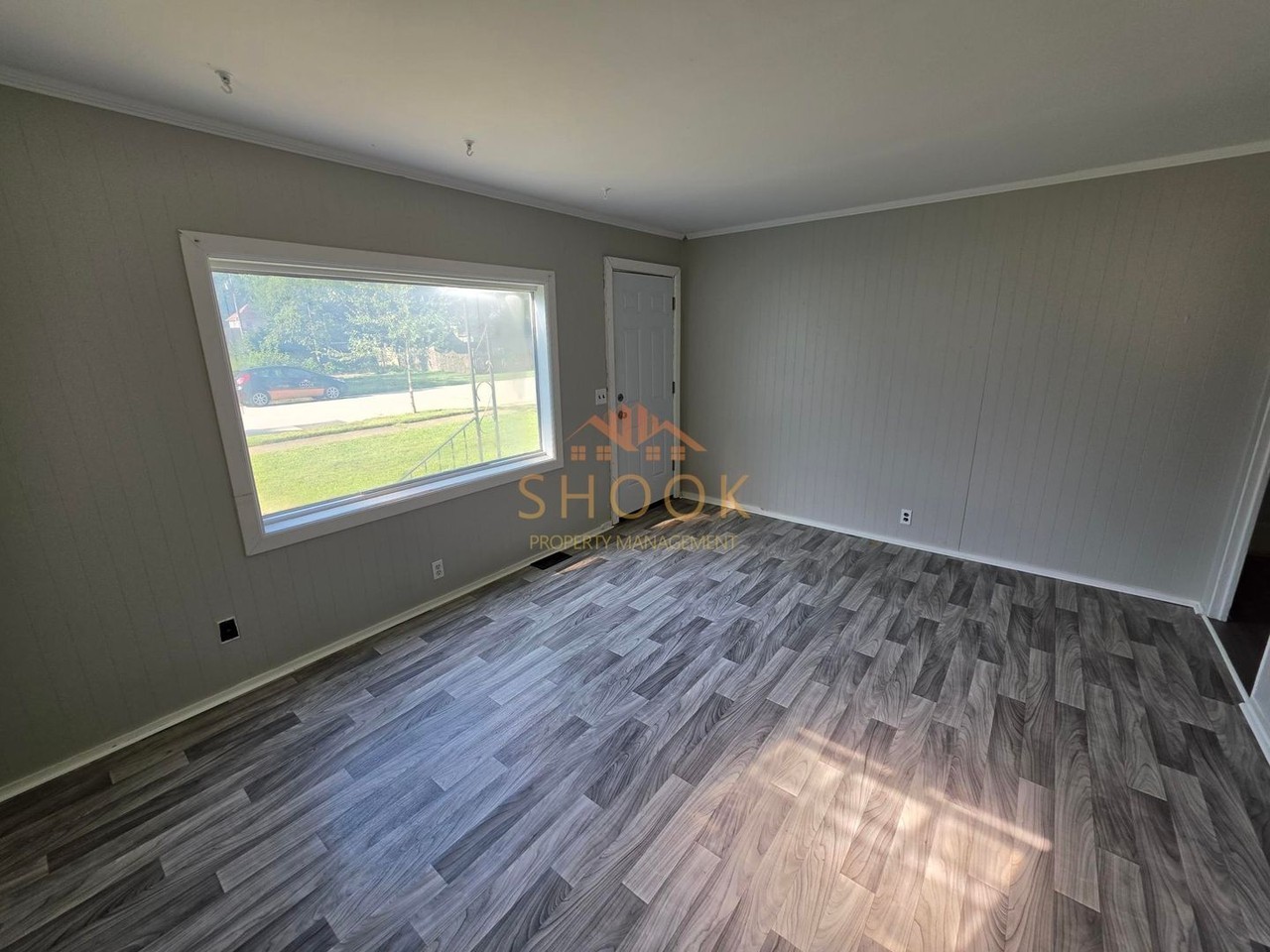 1722 Vinton St - Photo 3 of 11