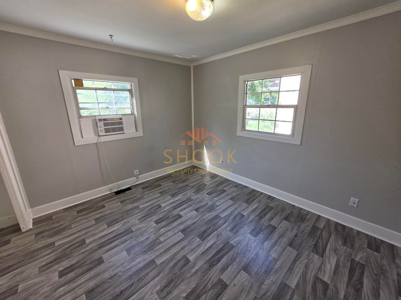 1722 Vinton St - Photo 6 of 11