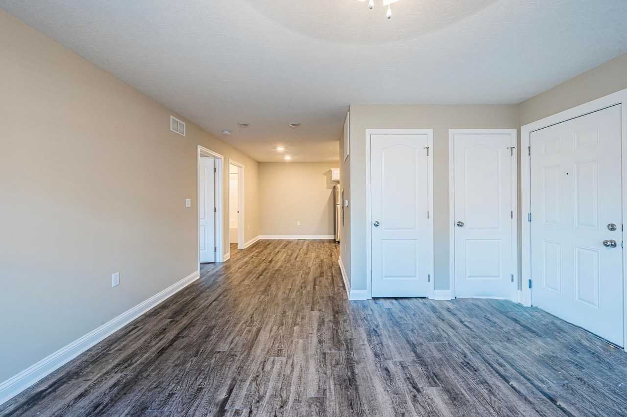 131 Audley Ct - Photo 2 of 7