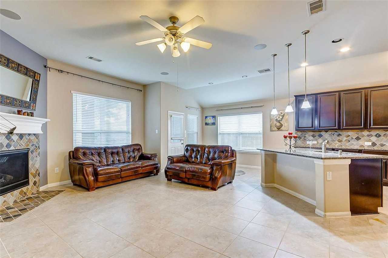 9419 Sparrow Creek Ct - Photo 5 of 16