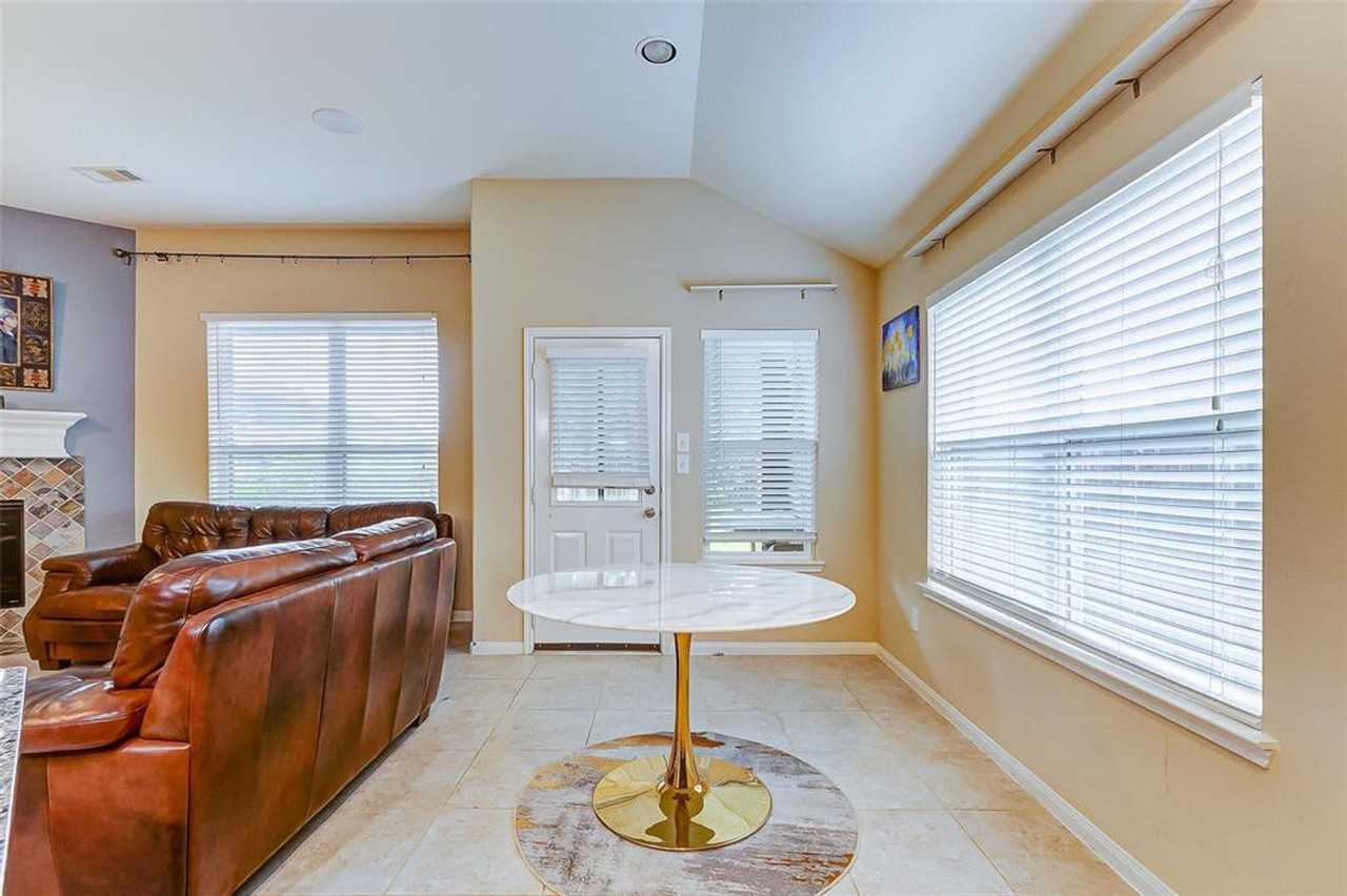 9419 Sparrow Creek Ct - Photo 6 of 16