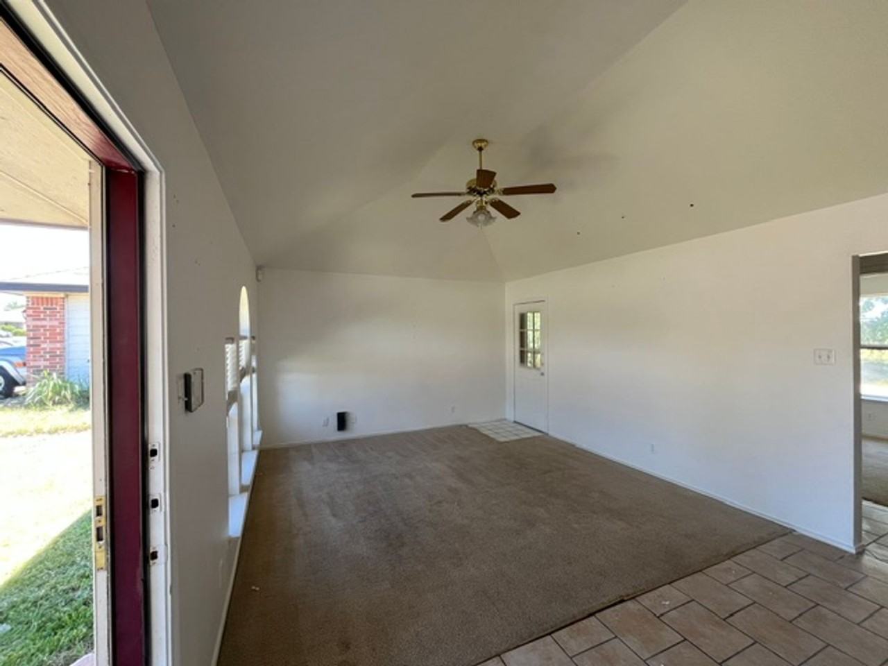 3414 Crescent Dr - Photo 2 of 10
