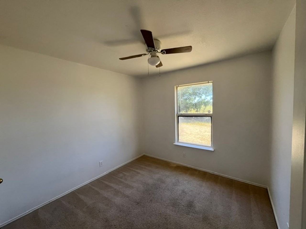 3414 Crescent Dr - Photo 5 of 10