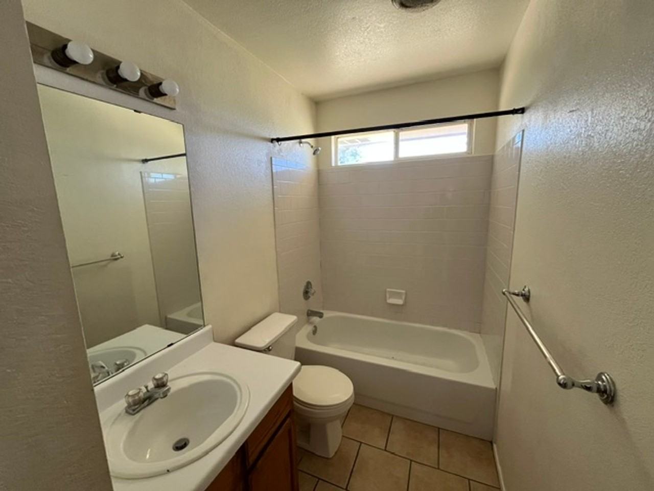 3414 Crescent Dr - Photo 7 of 10