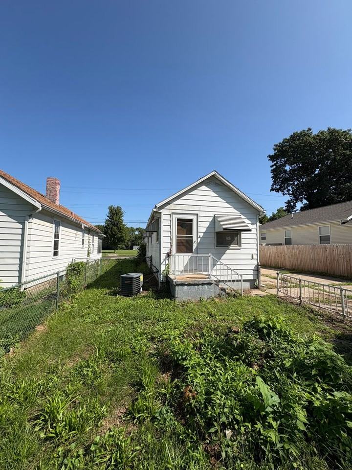 612 E Gift Ave - Photo 2 of 14