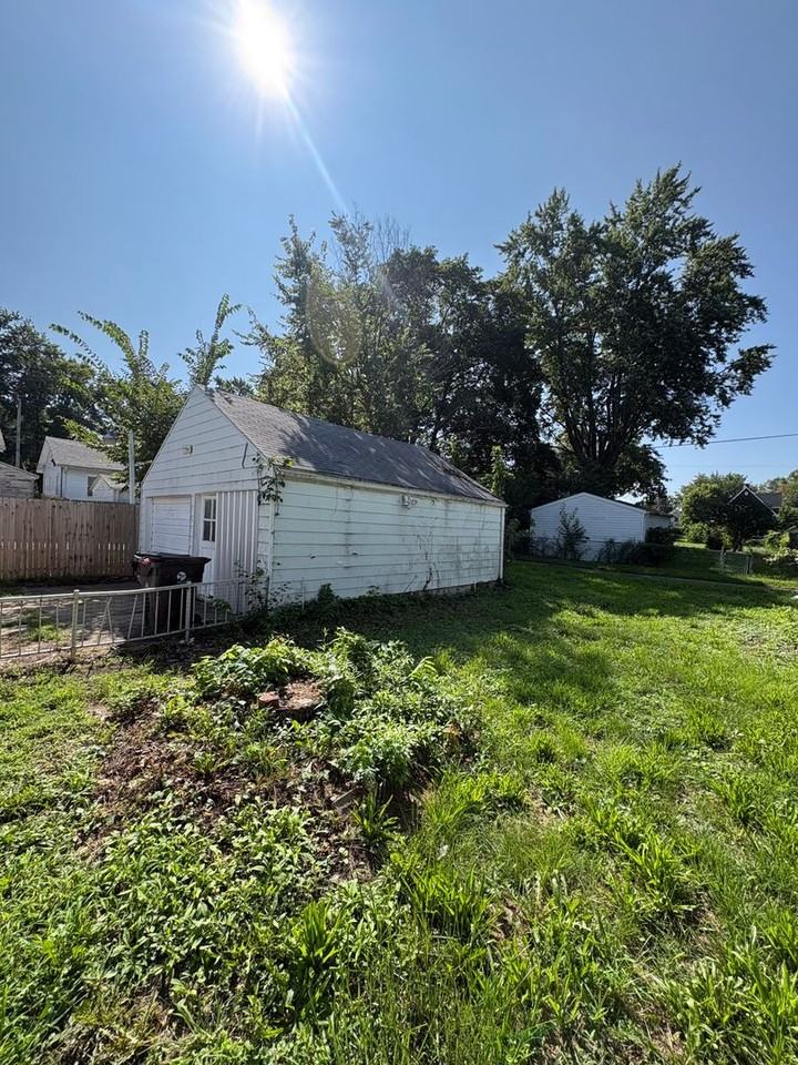 612 E Gift Ave - Photo 3 of 14