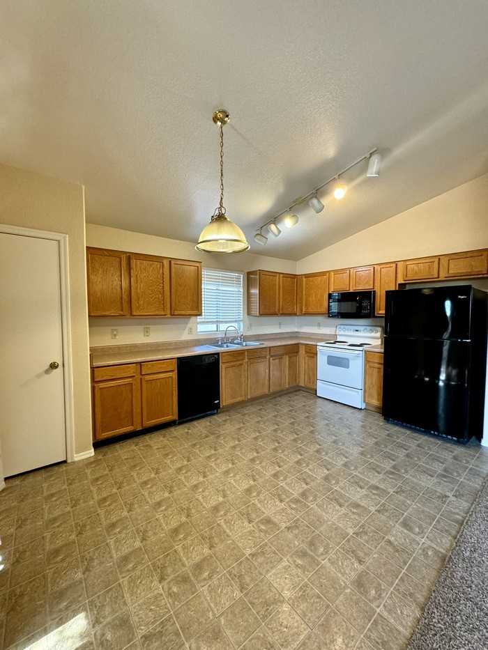 6064 S Nantac Rim Dr - Photo 5 of 19
