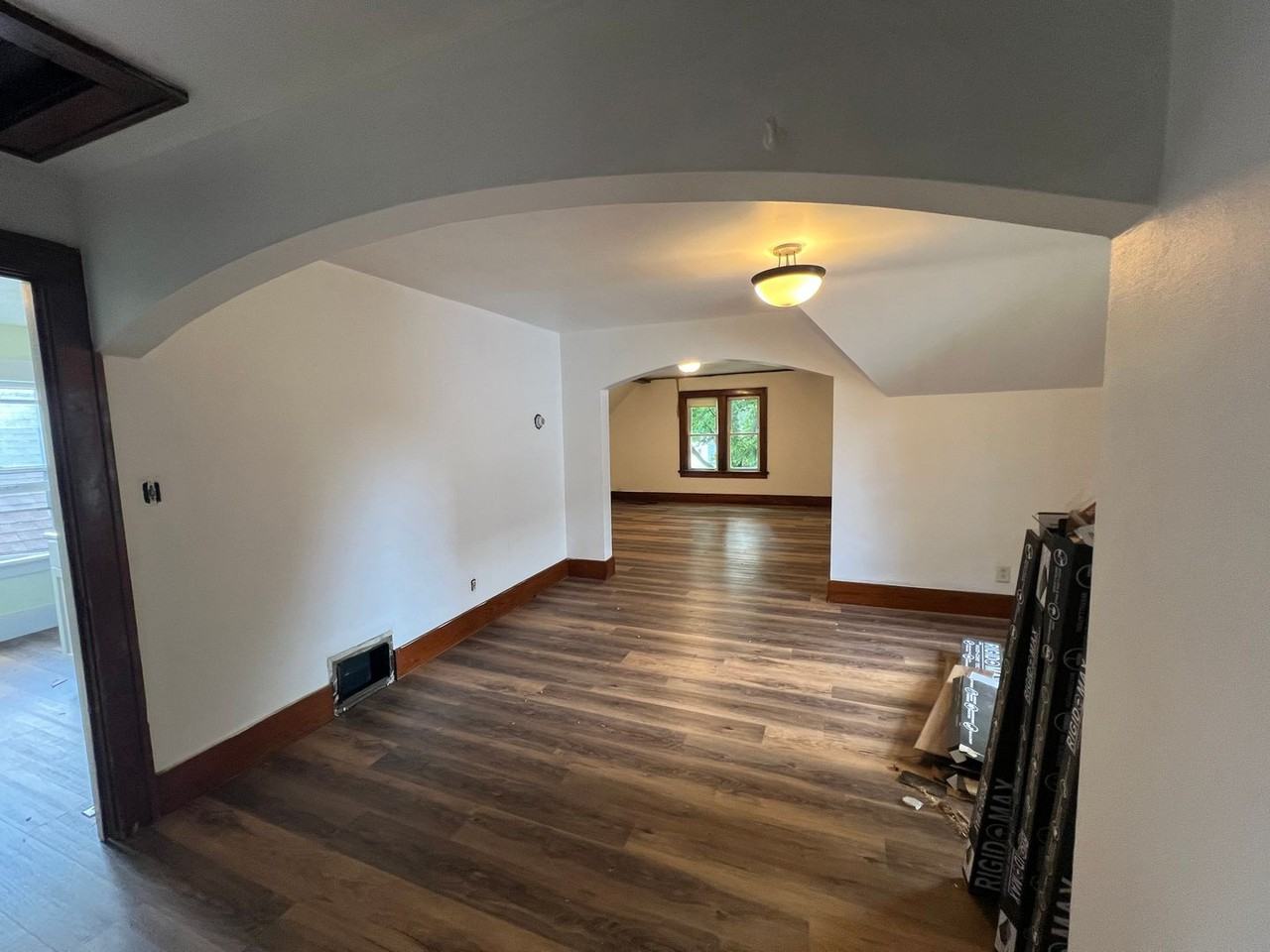 1031 S 5th Ave - Photo 3 of 16