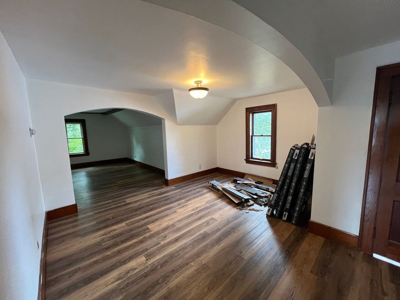 1031 S 5th Ave - Photo 4 of 16