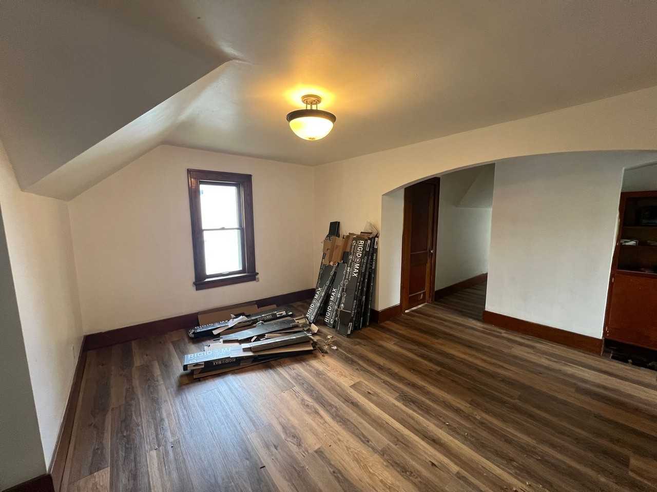 1031 S 5th Ave - Photo 5 of 16