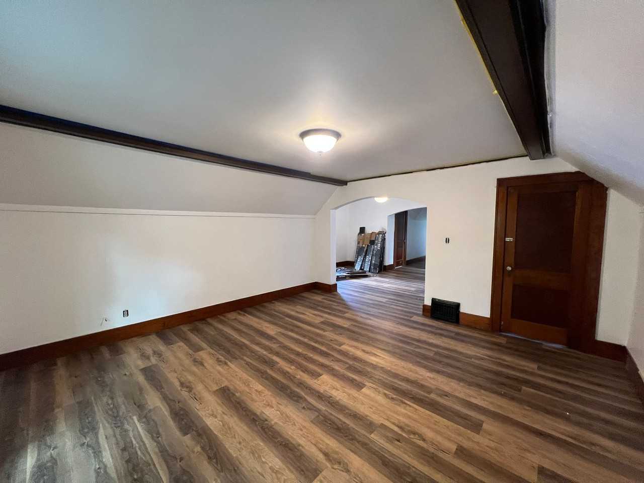 1031 S 5th Ave - Photo 6 of 16