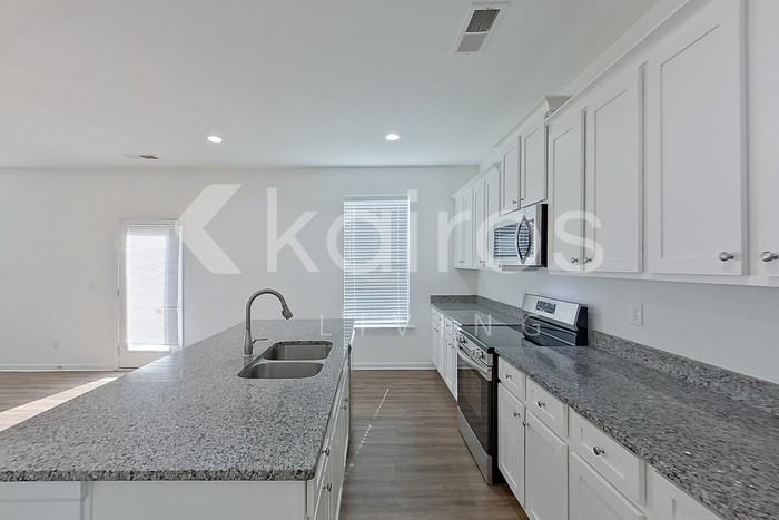 306 Silver Maple Ln - Photo 7 of 26