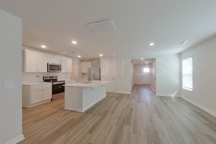 112 Overstreet Way - Photo 5 of 28