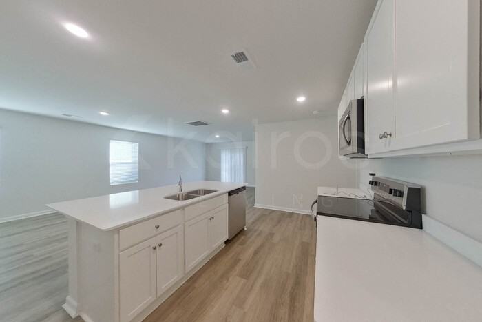 112 Overstreet Way - Photo 7 of 28