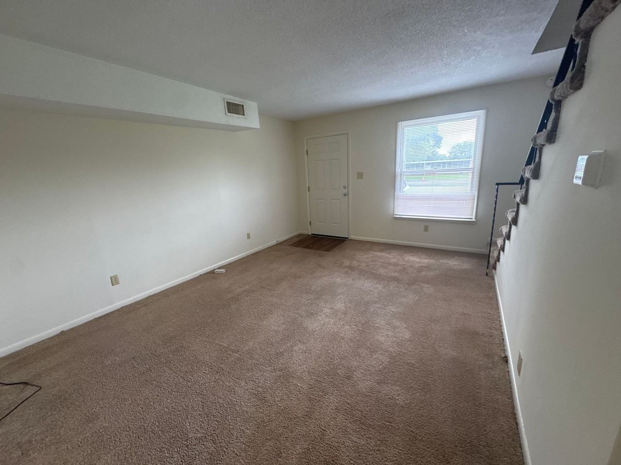 523 Dawson Ln Apt A - Photo 5 of 11