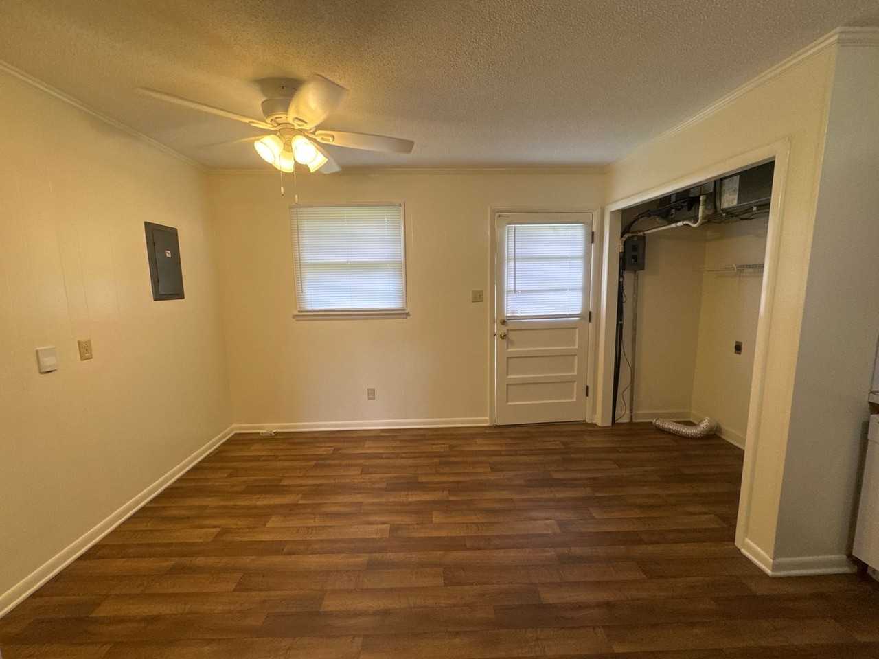 523 Dawson Ln Apt A - Photo 7 of 11