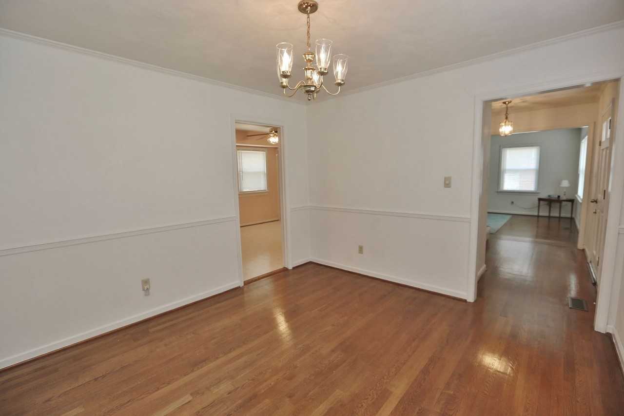 1321 Conrad Ln - Photo 6 of 41