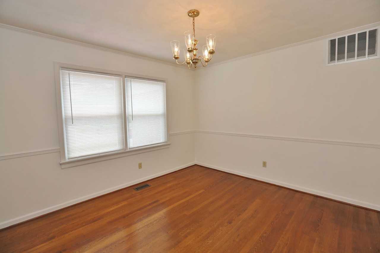 1321 Conrad Ln - Photo 7 of 41