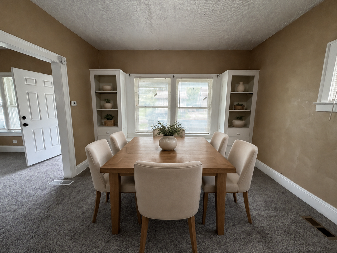 11402 Avon Ave - Photo 4 of 21