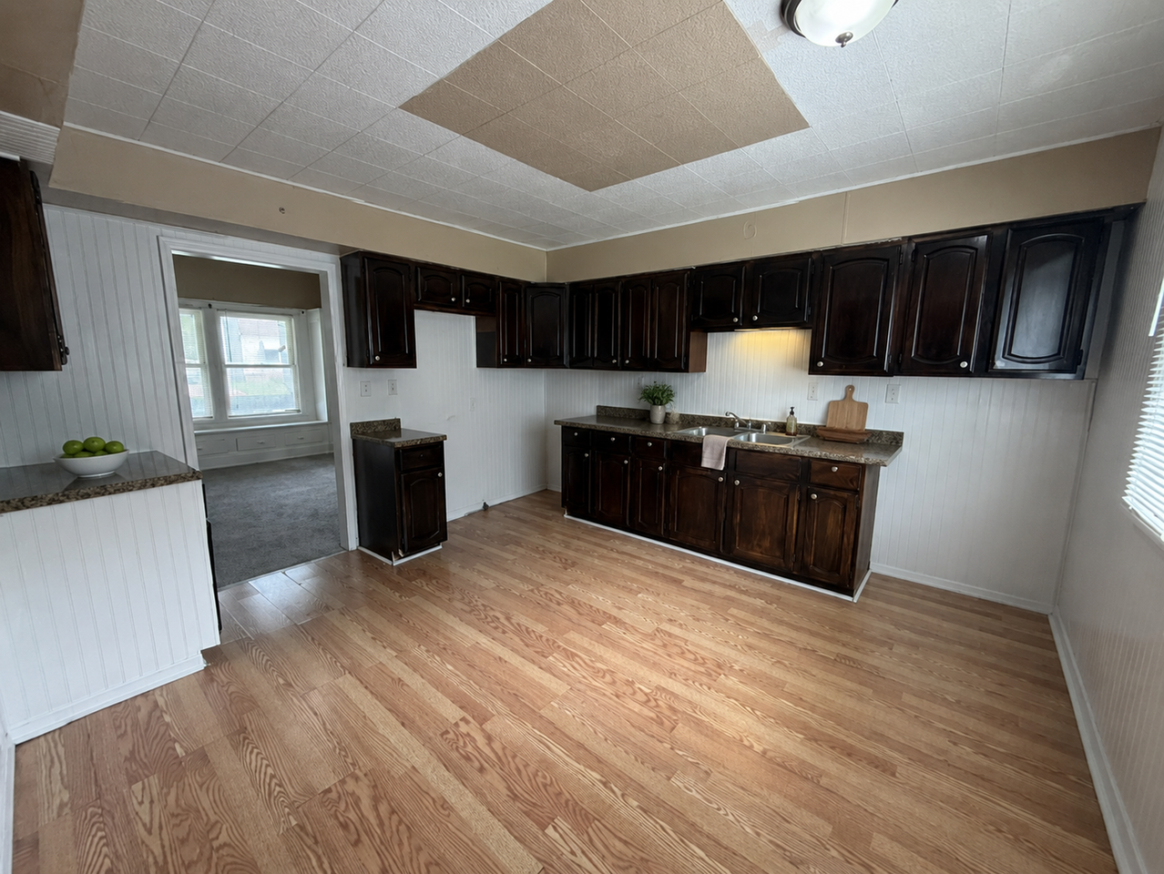 11402 Avon Ave - Photo 5 of 21