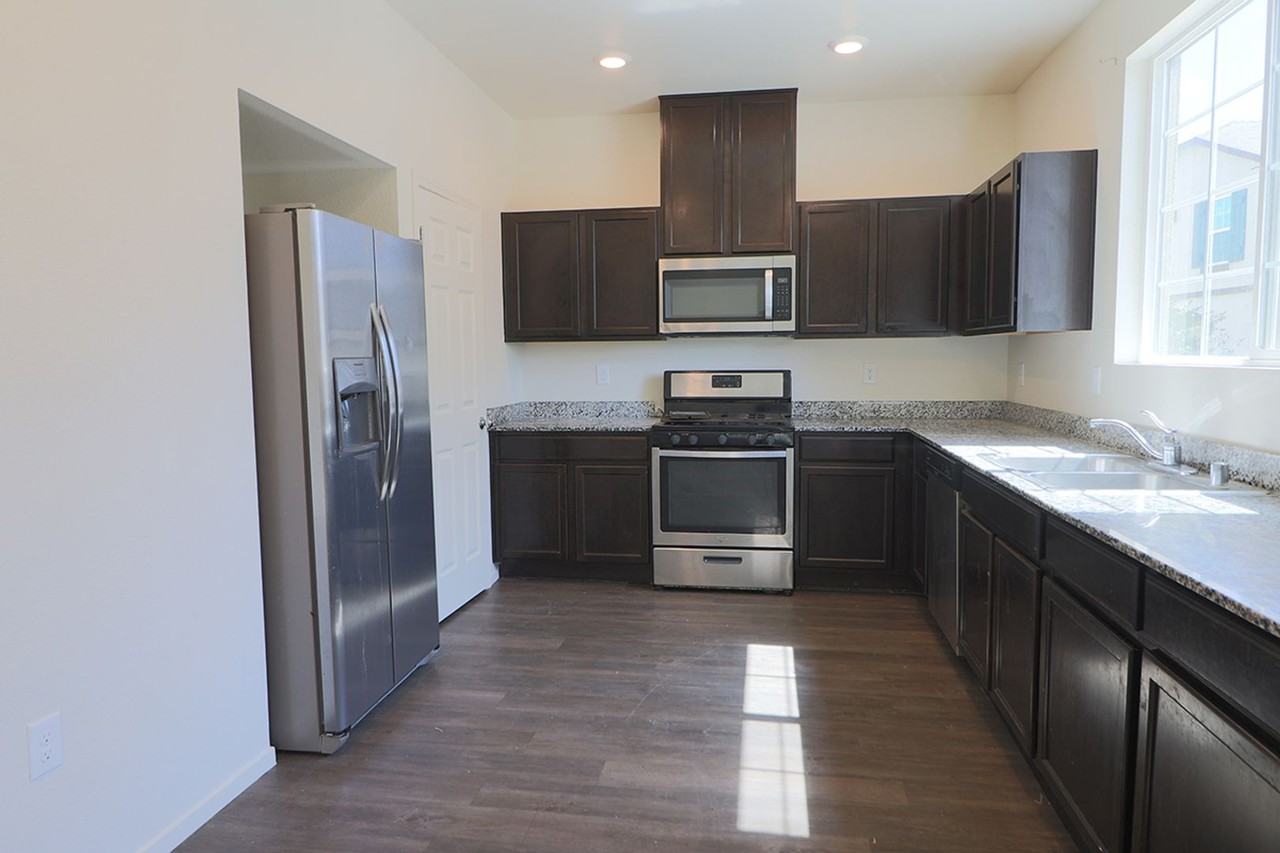 9628 Nautical Mile Rd - Photo 7 of 22