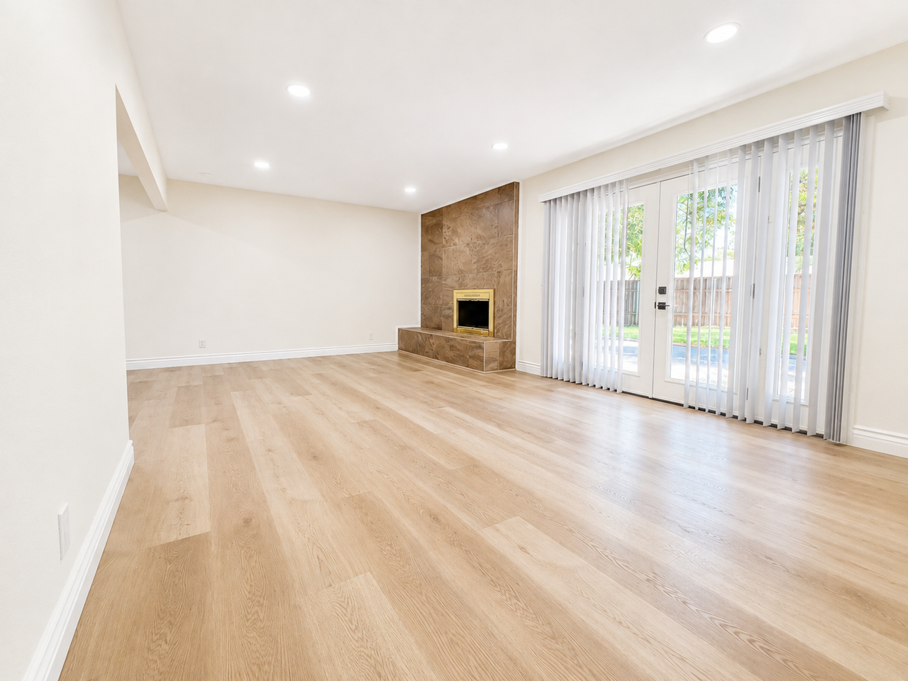 404 Garda Ave - Photo 2 of 17