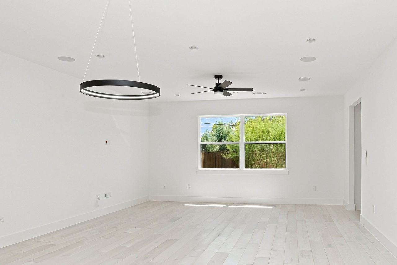 1500 Sylvan Glade - Photo 3 of 22
