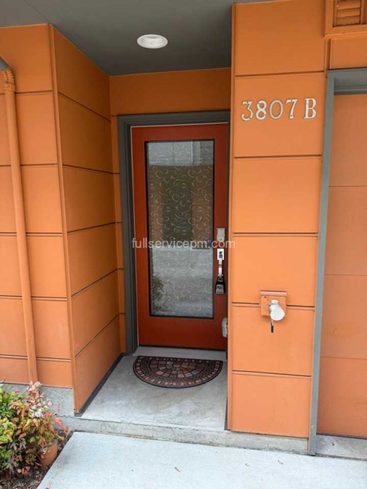 3807B Martin Luther King Jr Way S - Photo 3 of 33