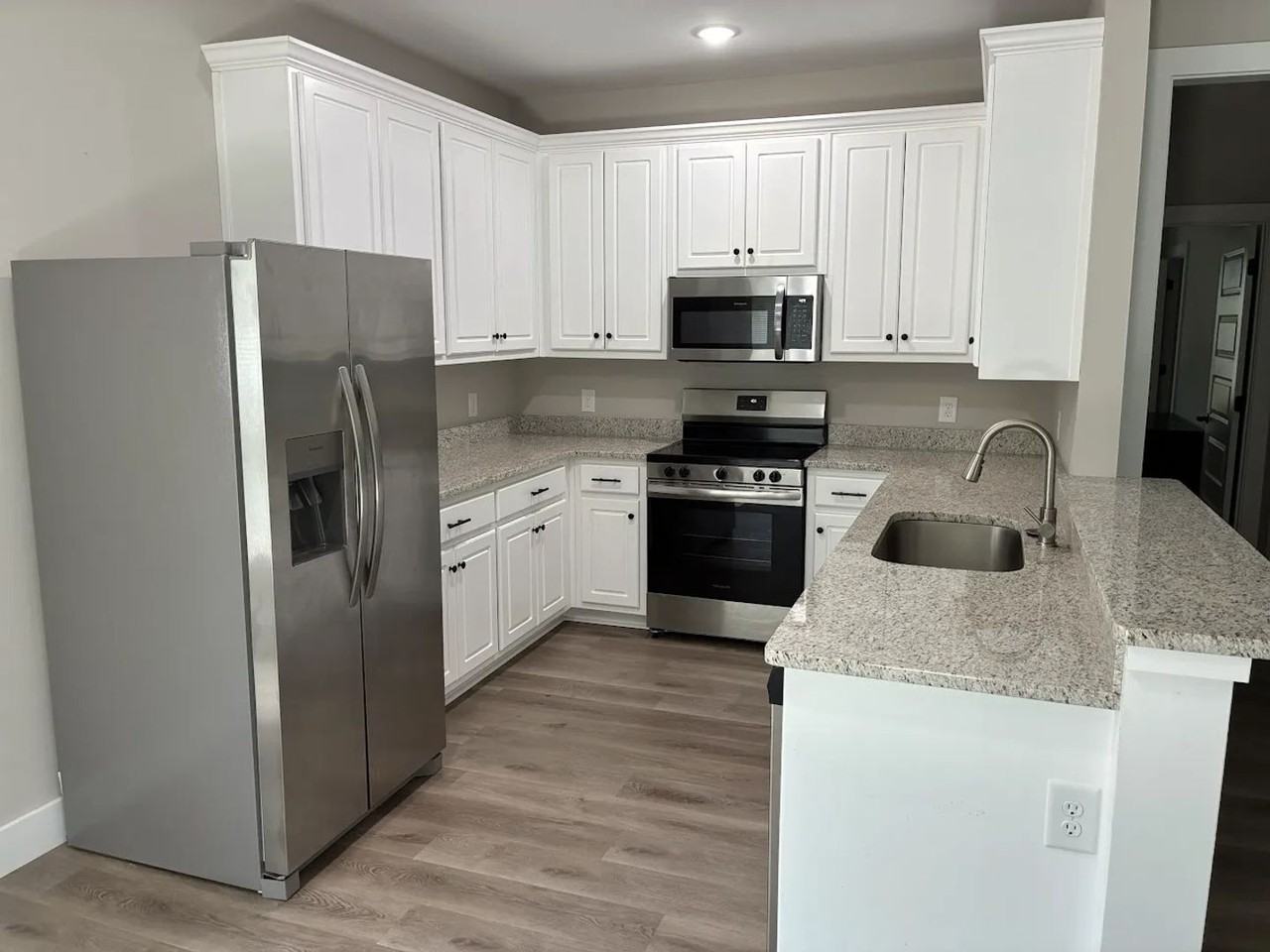 312 21st Ave - Photo 2 of 4