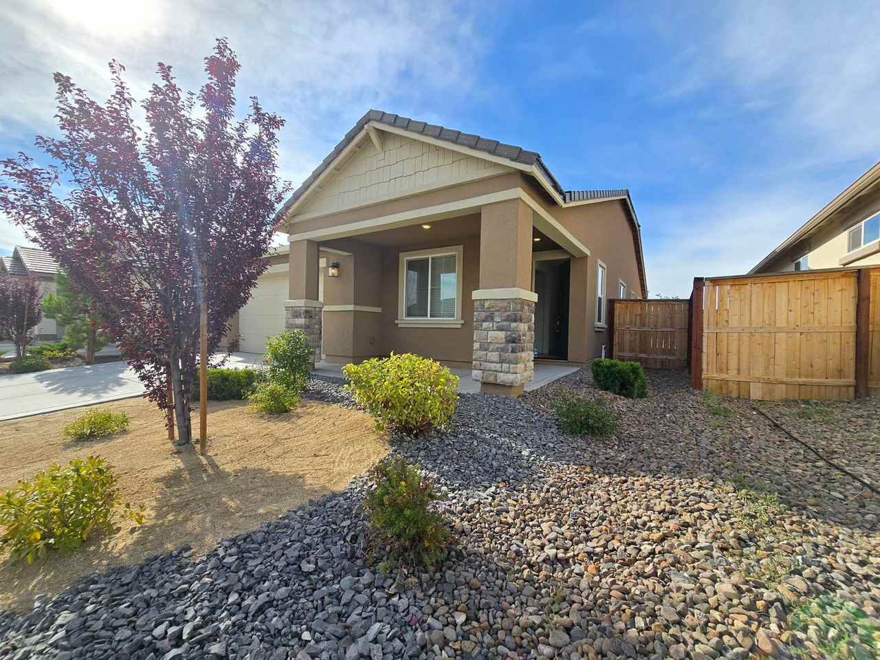 1227 Lonedale Dr - Photo 2 of 20