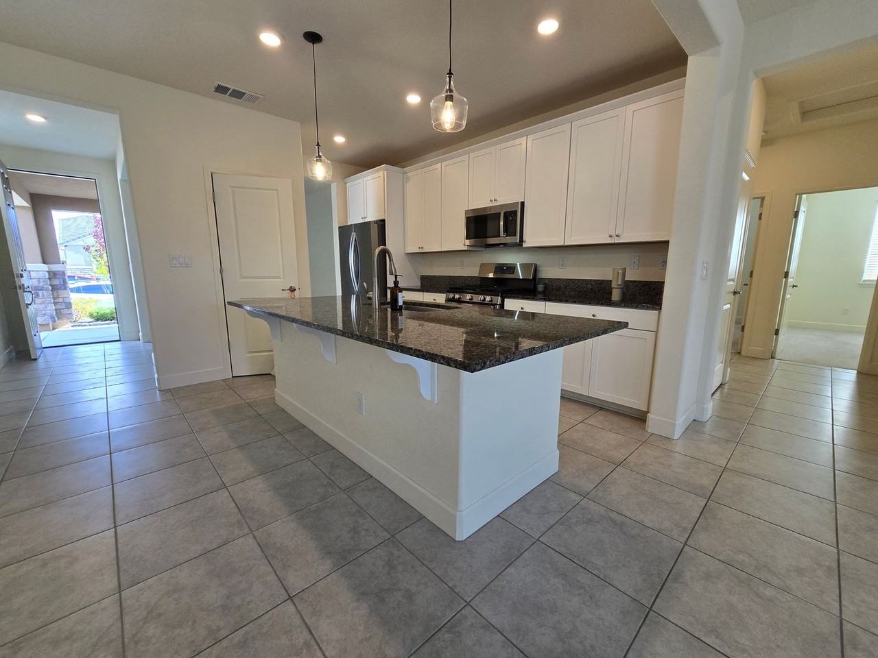 1227 Lonedale Dr - Photo 5 of 20