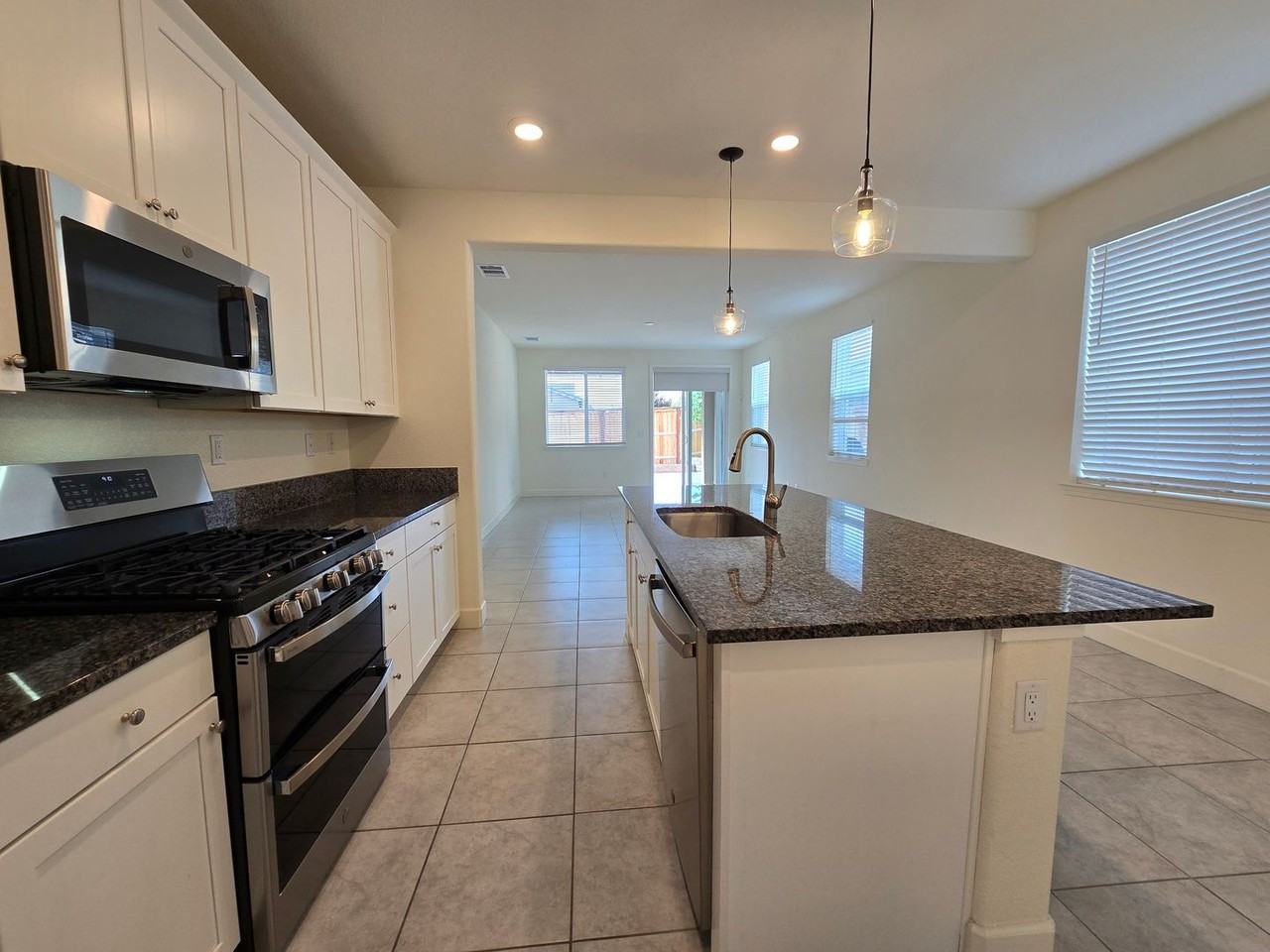 1227 Lonedale Dr - Photo 7 of 20