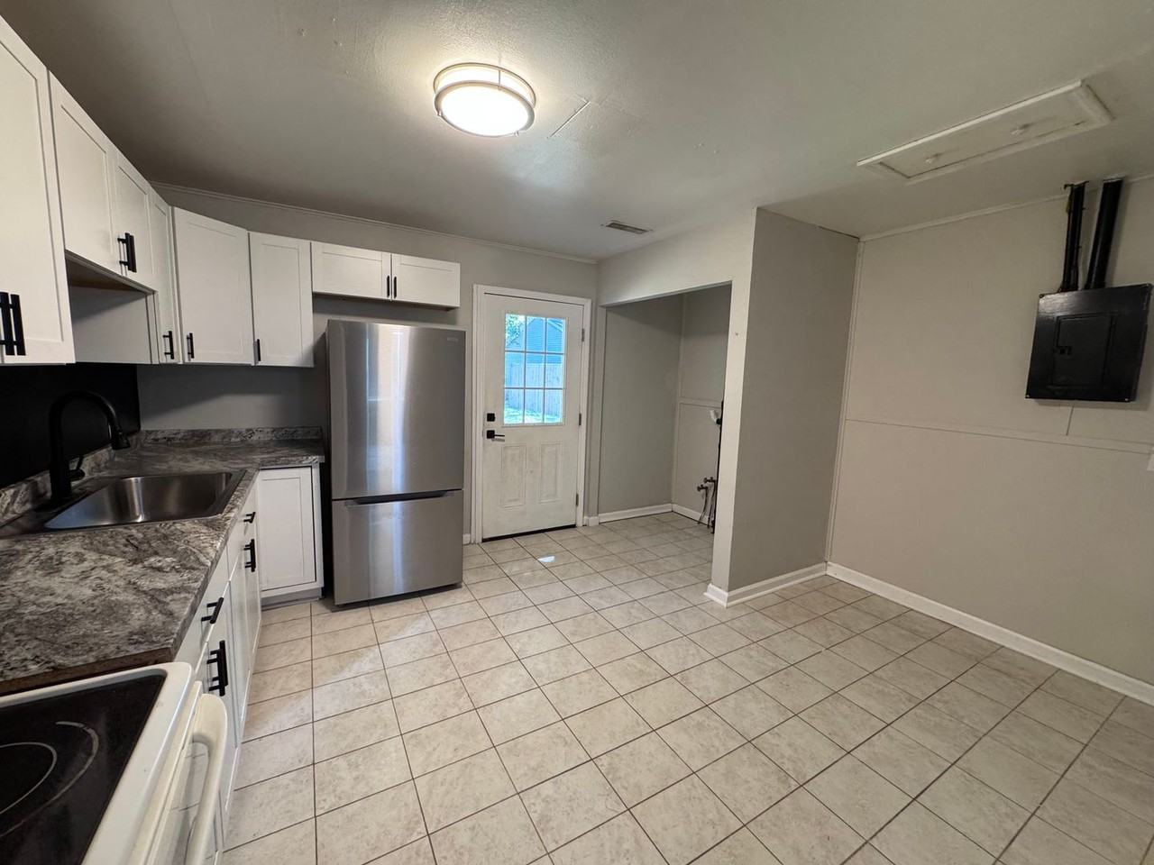 1424 Cumberland Ave - Photo 5 of 21