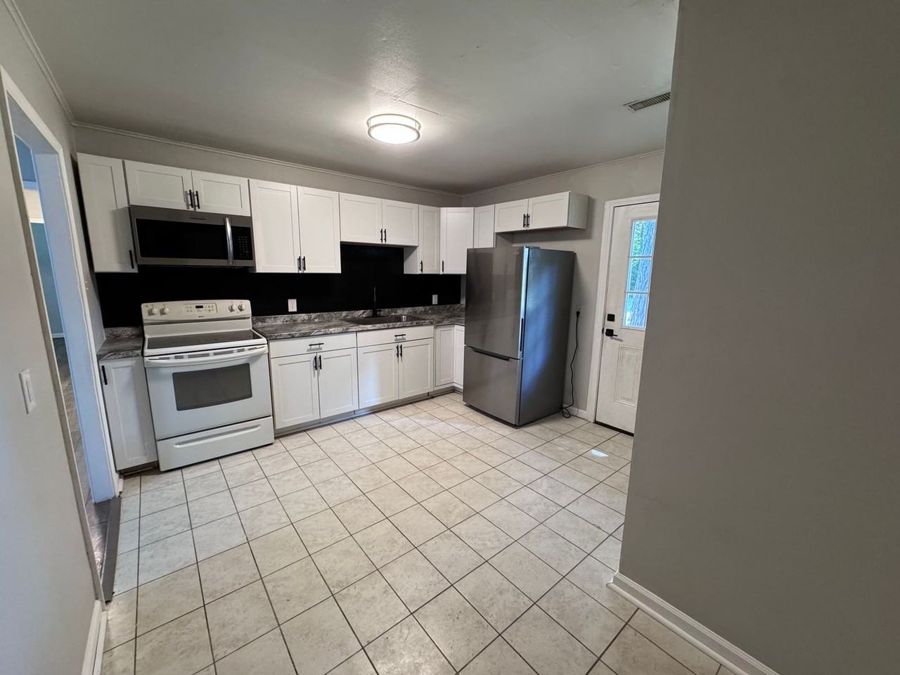 1424 Cumberland Ave - Photo 6 of 21